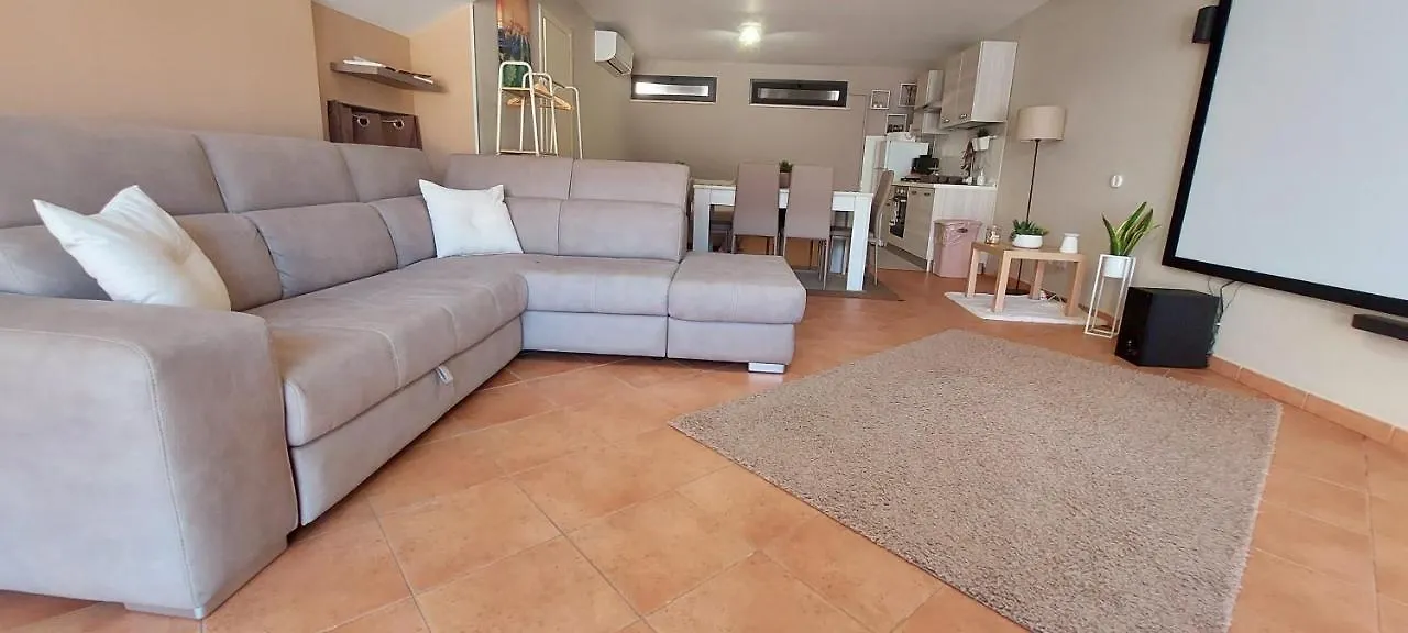 Casa Vacanza A 11 Km Dall'Aeroporto Di Palermo Villa Carini 0*,